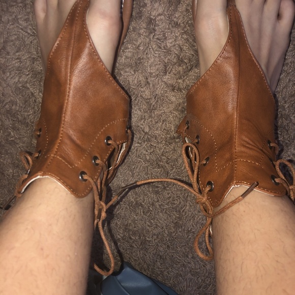 vegan lace up sandals - Picture 2 of 2